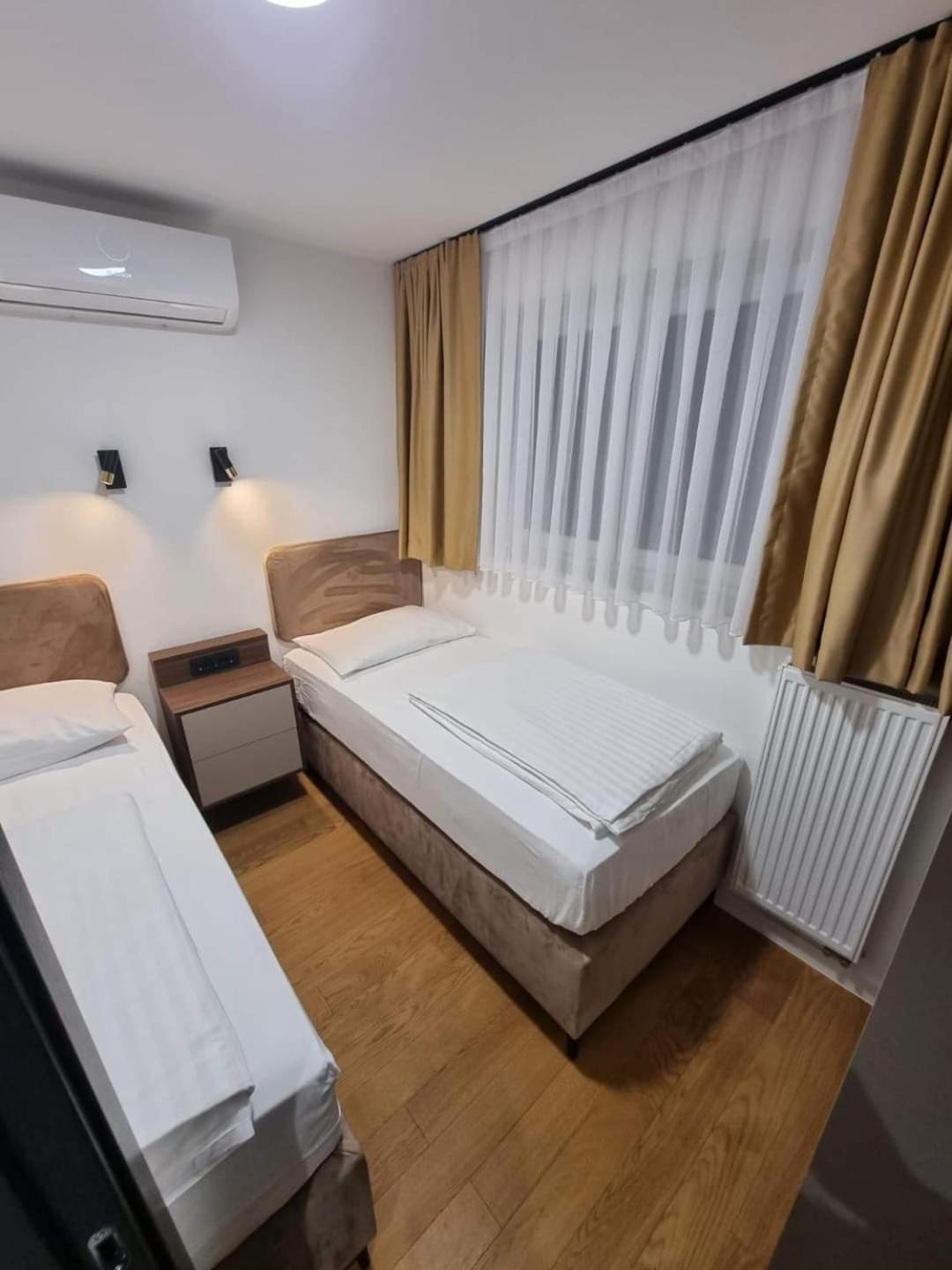 Appartement Osijek Luxury Center - Self Check In, Free Private Parking, Ulica Ivana Gundulica 82 Extérieur photo